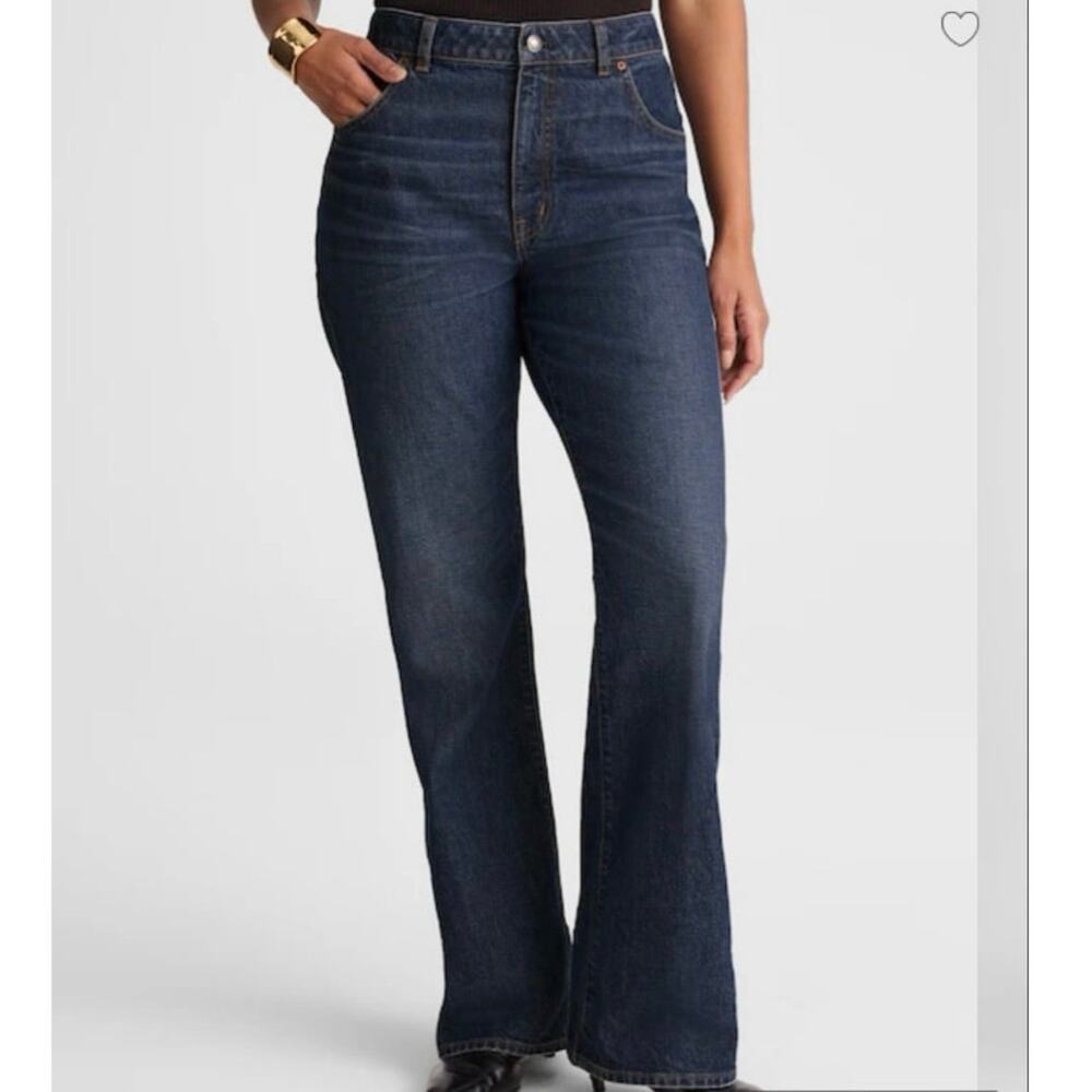 Madewell The Curvy Relaxed Bootcut Jean in Pleasantville Wash Size 27